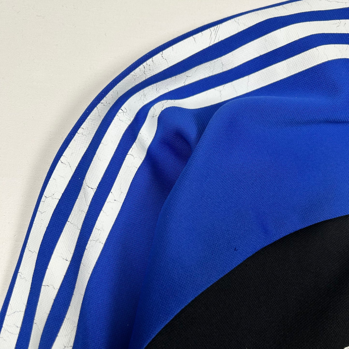 (L) Adidas Vintage Top