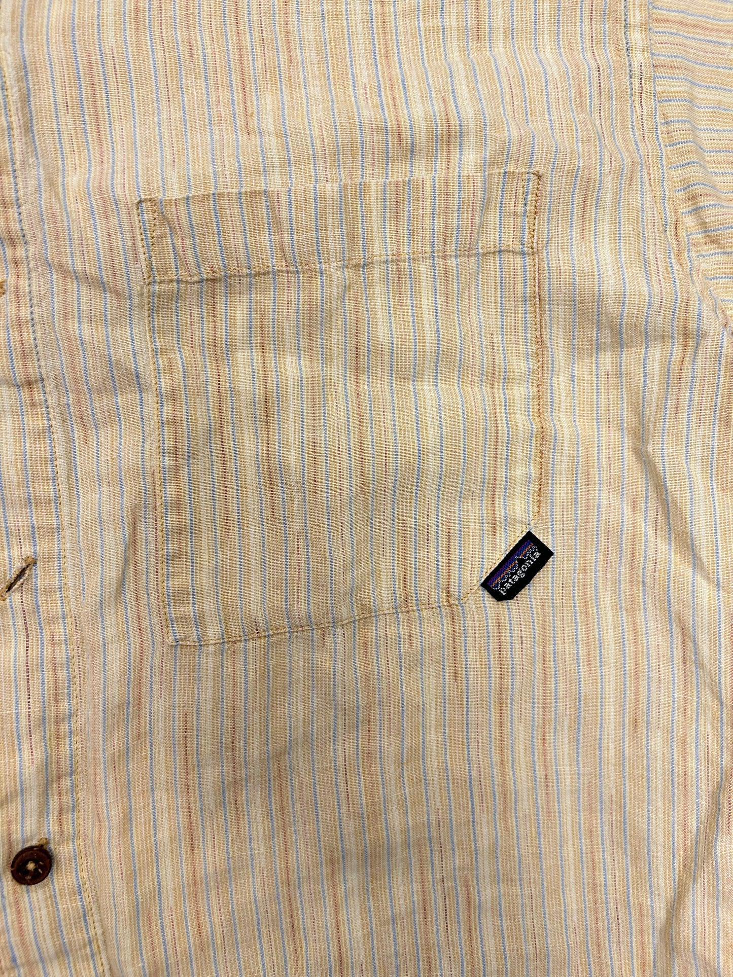 (S) Patagonia Men Short Sleeves Shirt
