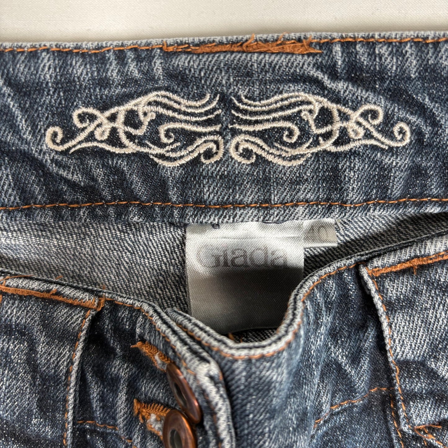 (L) Flared Y2K Jeans