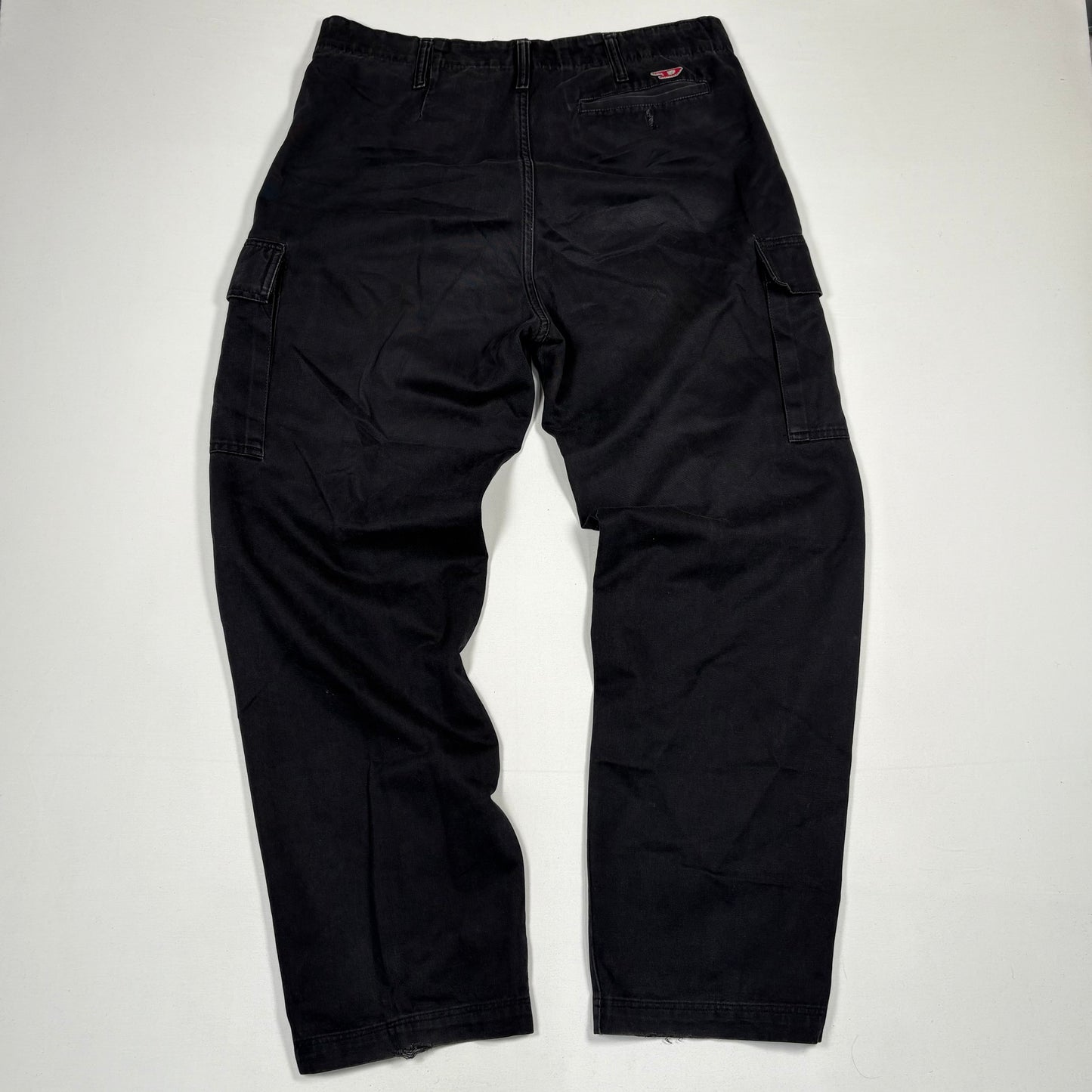 (L) Diesel Cargo Pants