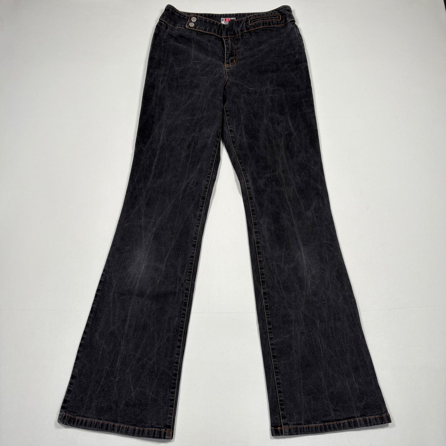 (M) Flared Y2K Jeans