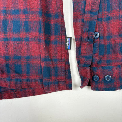(S) Patagonia Shirt