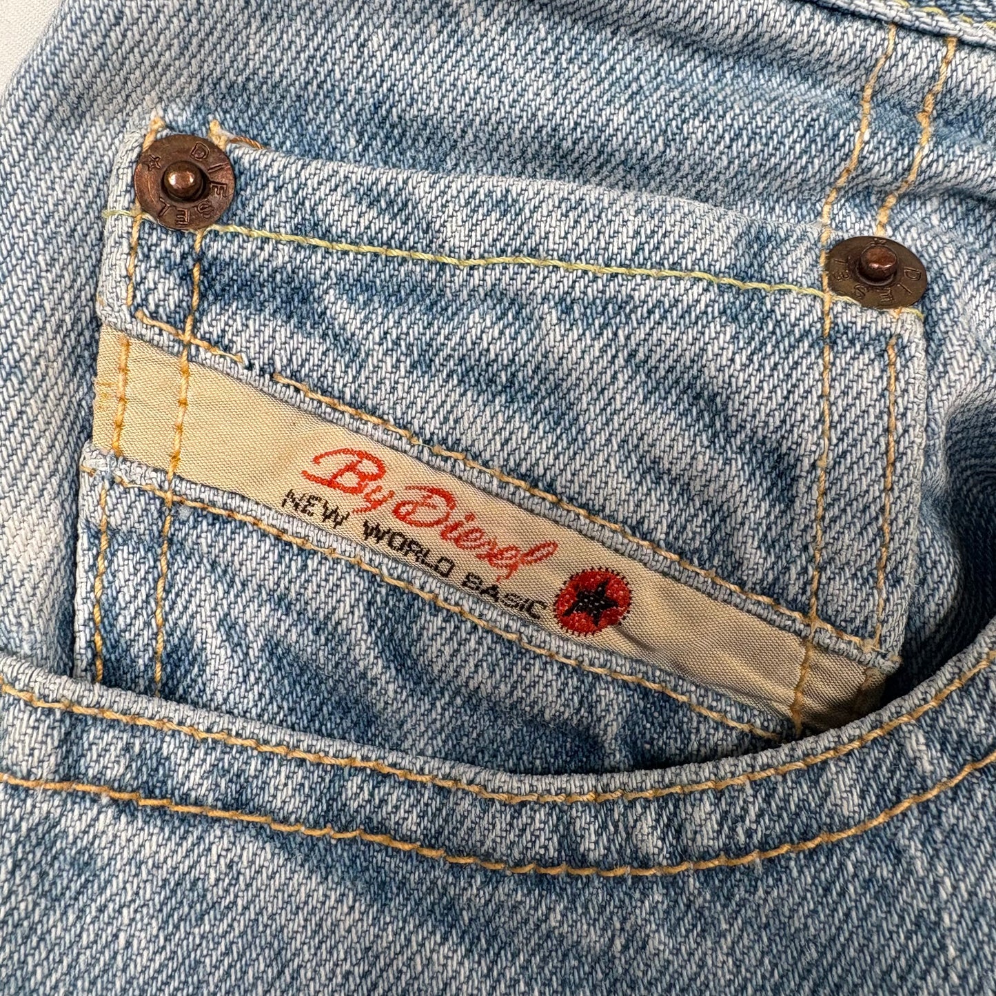 (M) Diesel Y2K Jeans