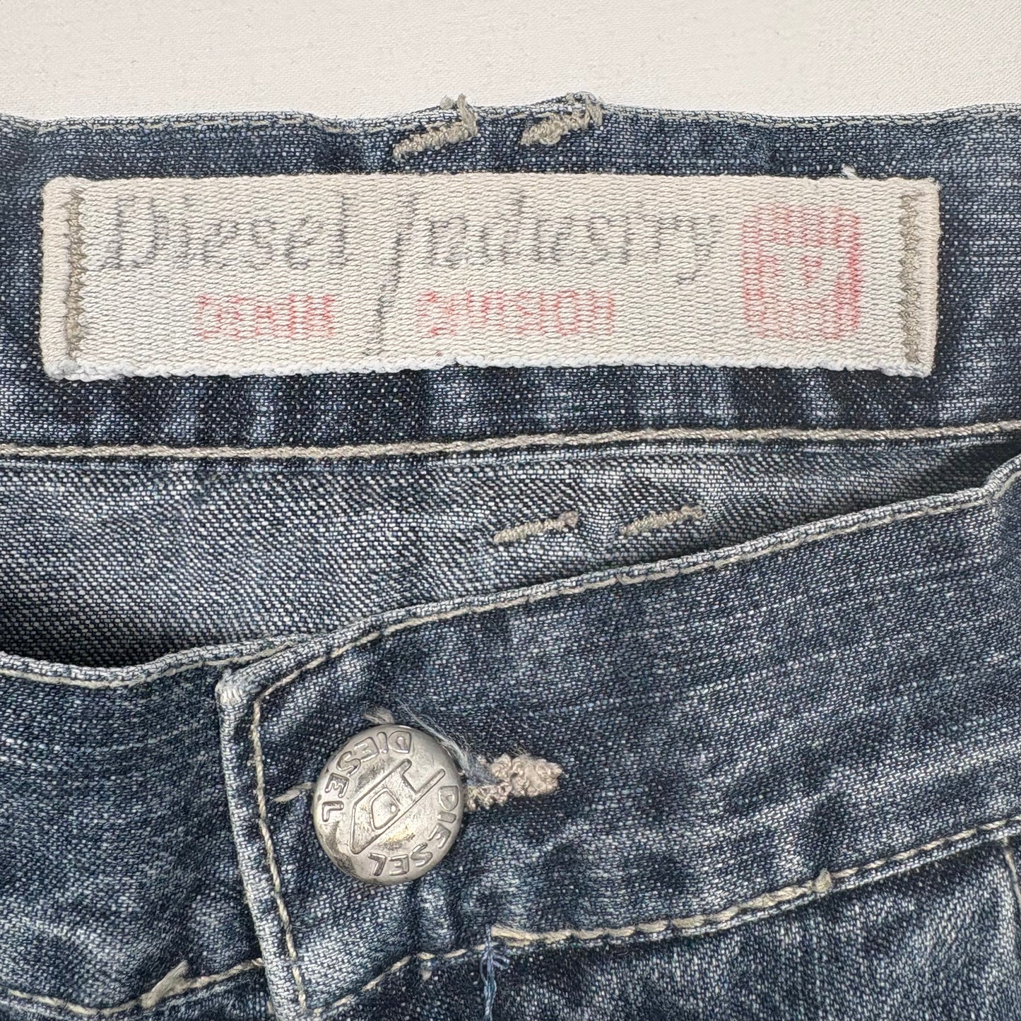 (S) Diesel Y2K Jeans