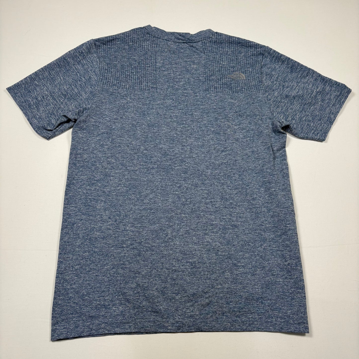 (L) The North Face T-Shirt