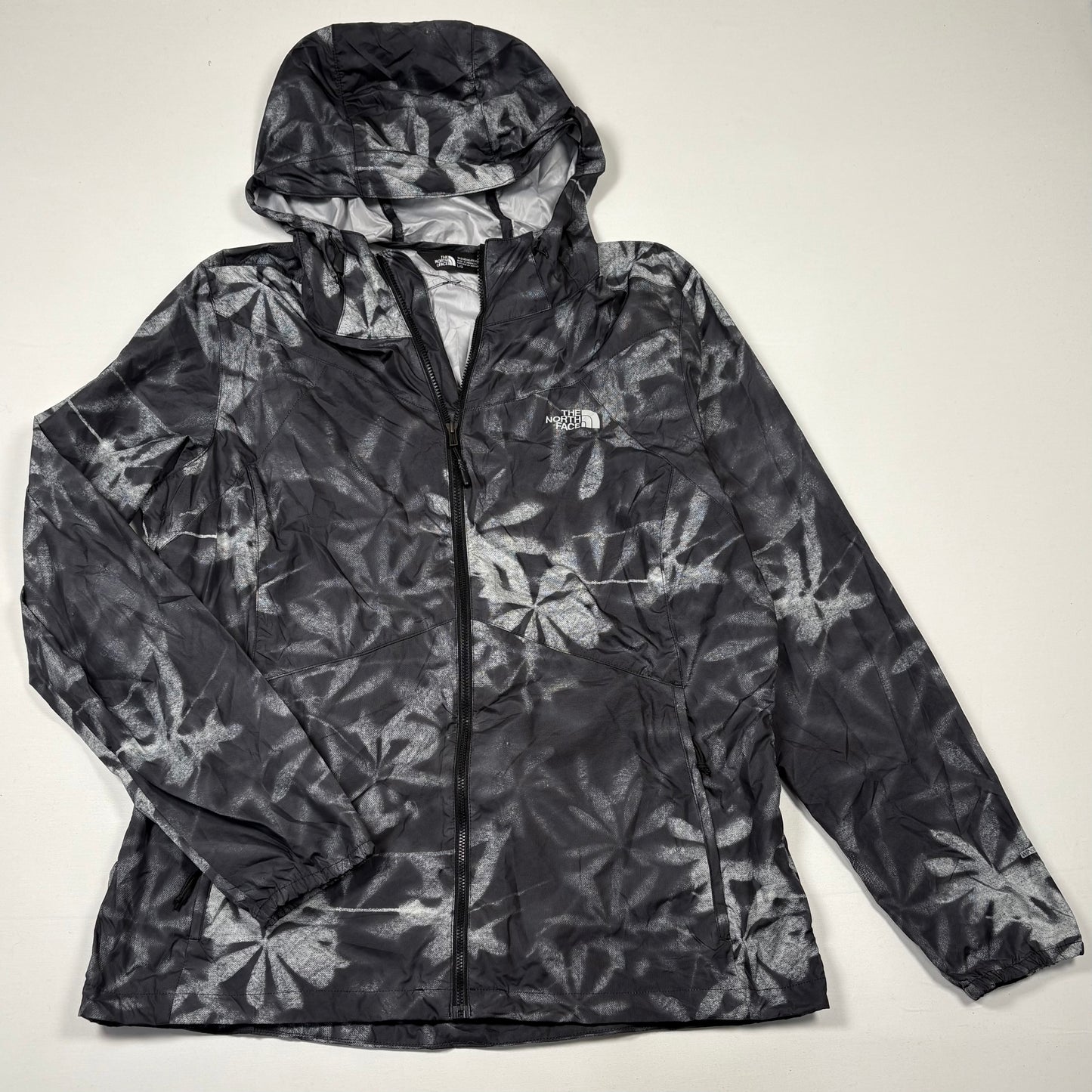 (L) The North Face Windbreaker