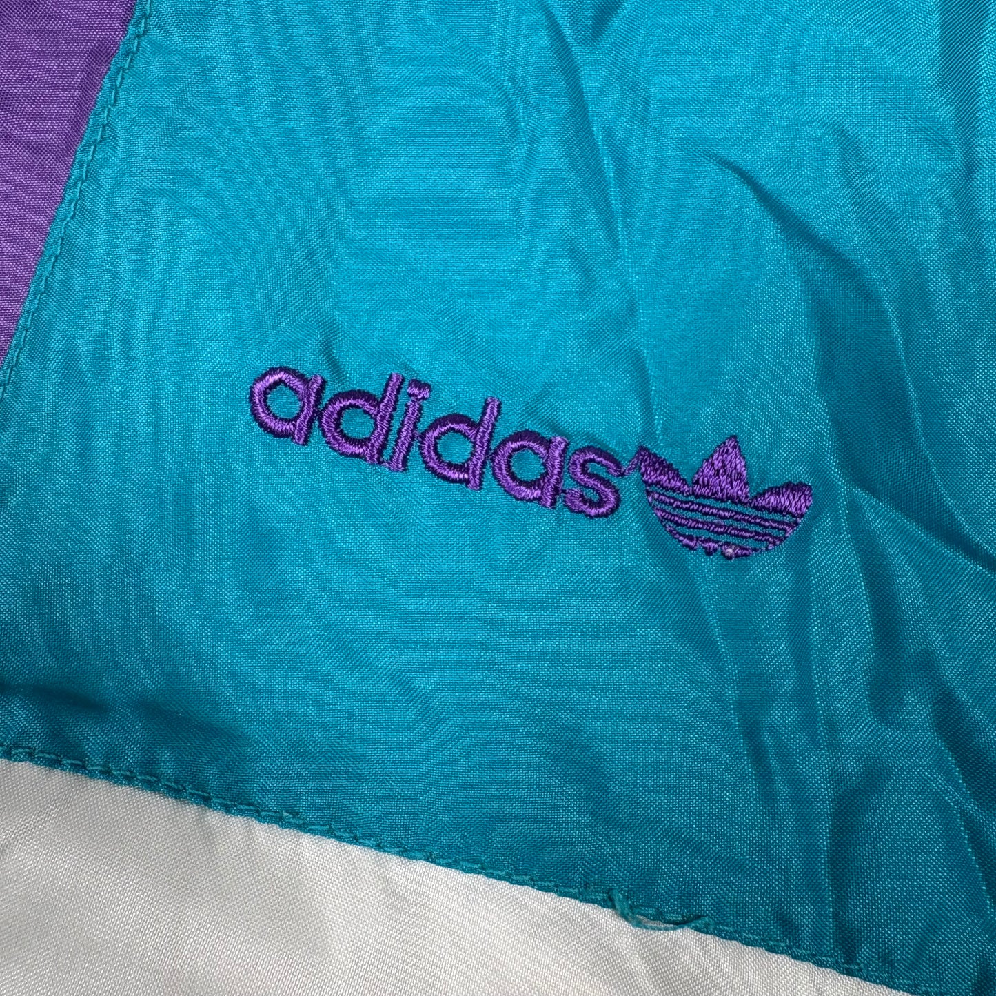 (L) Vintage Adidas Top