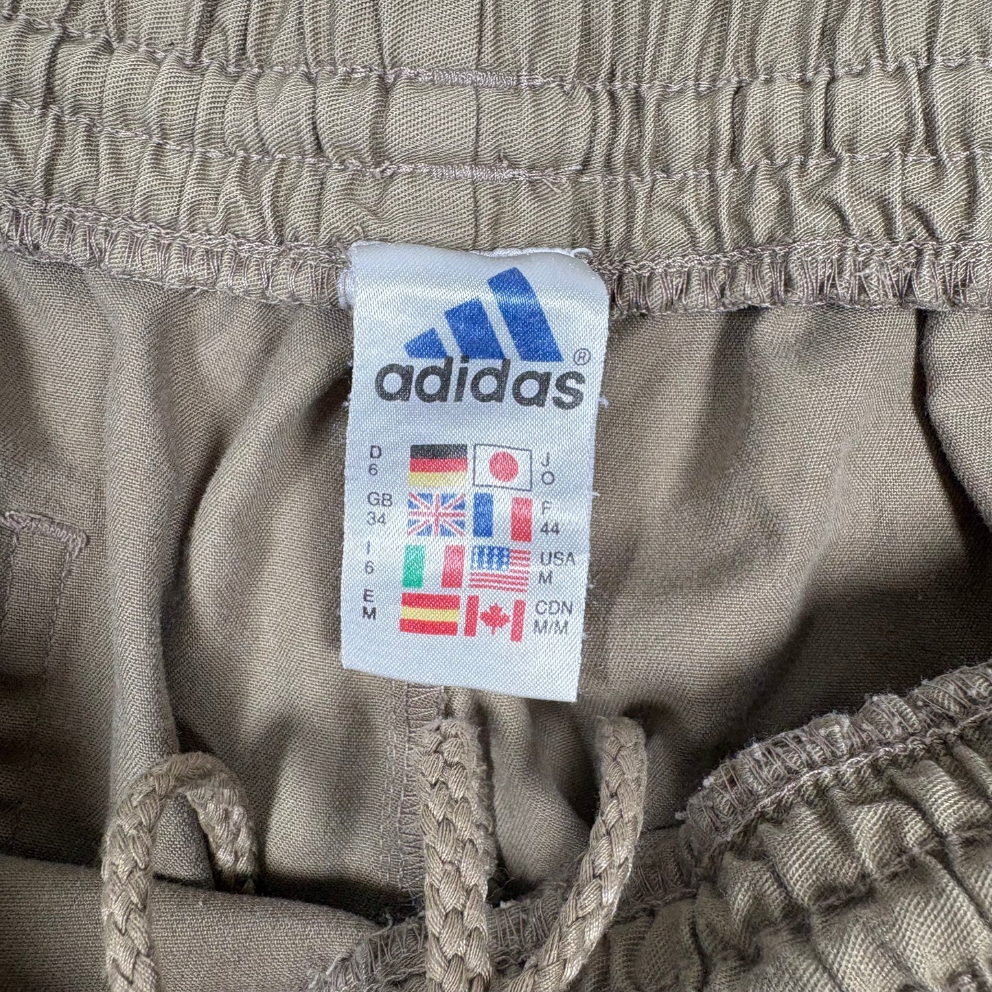 (M) Adidas Vintage Shorts