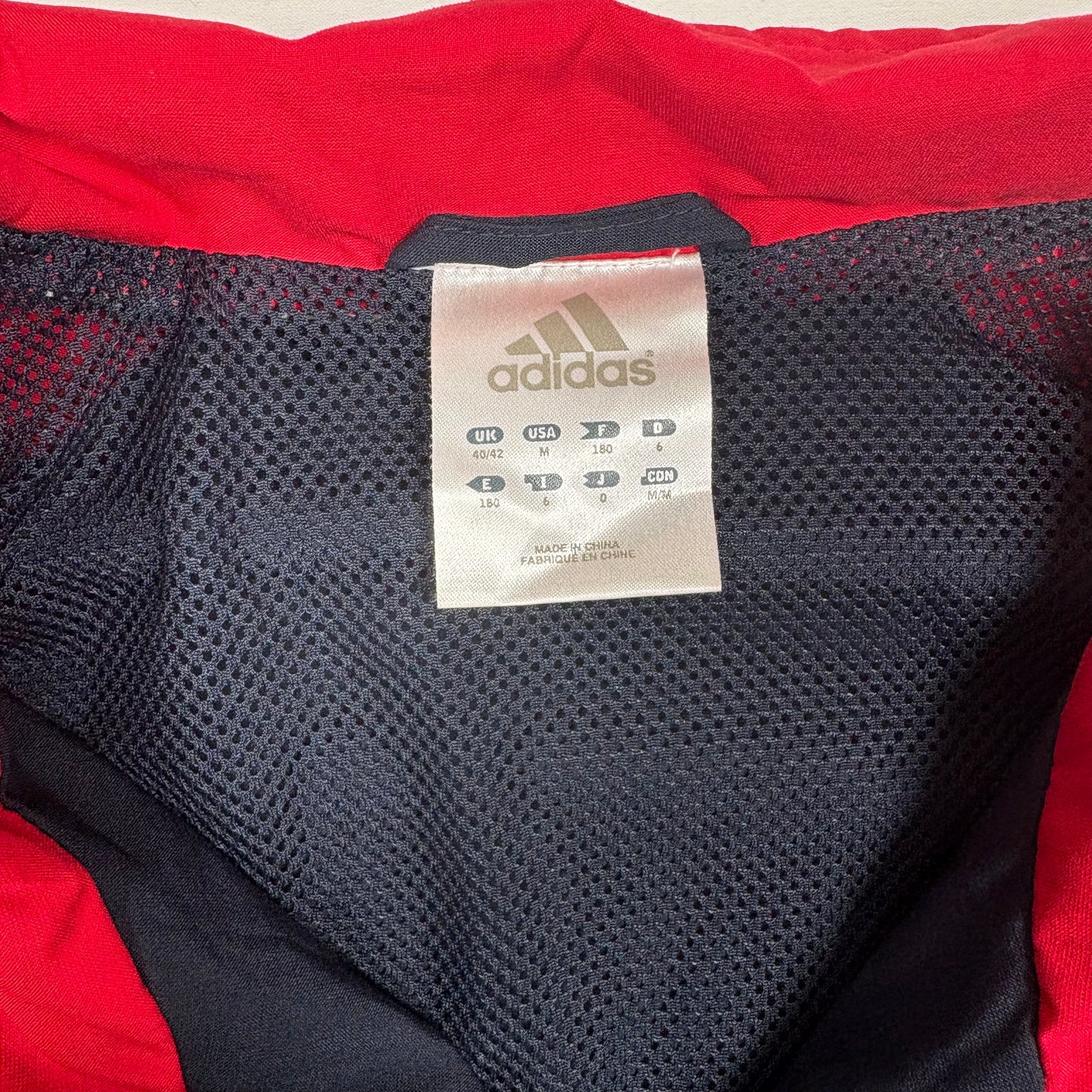 (M) Adidas Vintage Top